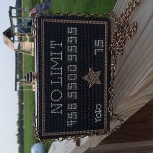 No limit rhinestones clutch purse